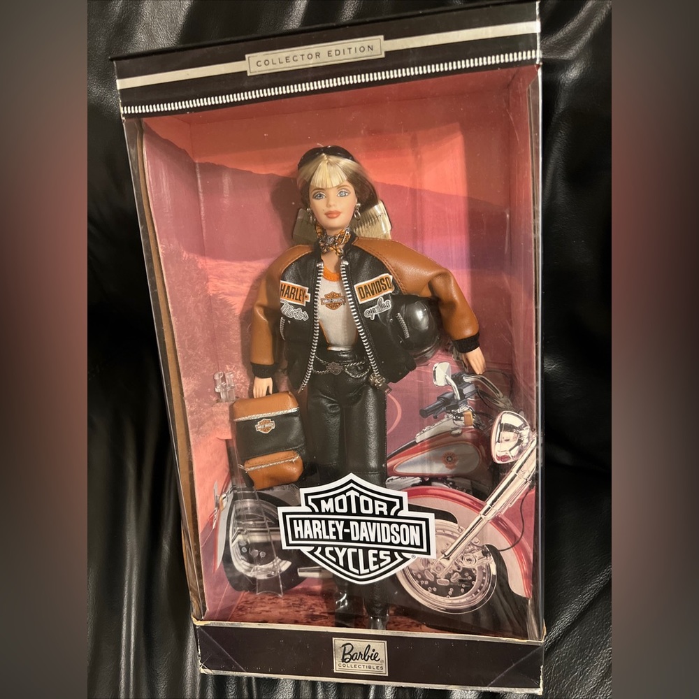 Harley Davidson Motorcycle Barbie Doll with backpack NEW IN WORN BOX SEALED